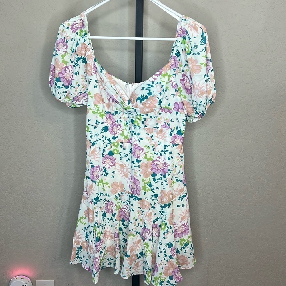 257 - Celicecci NWT White Floral Mini Dress, Size Medium